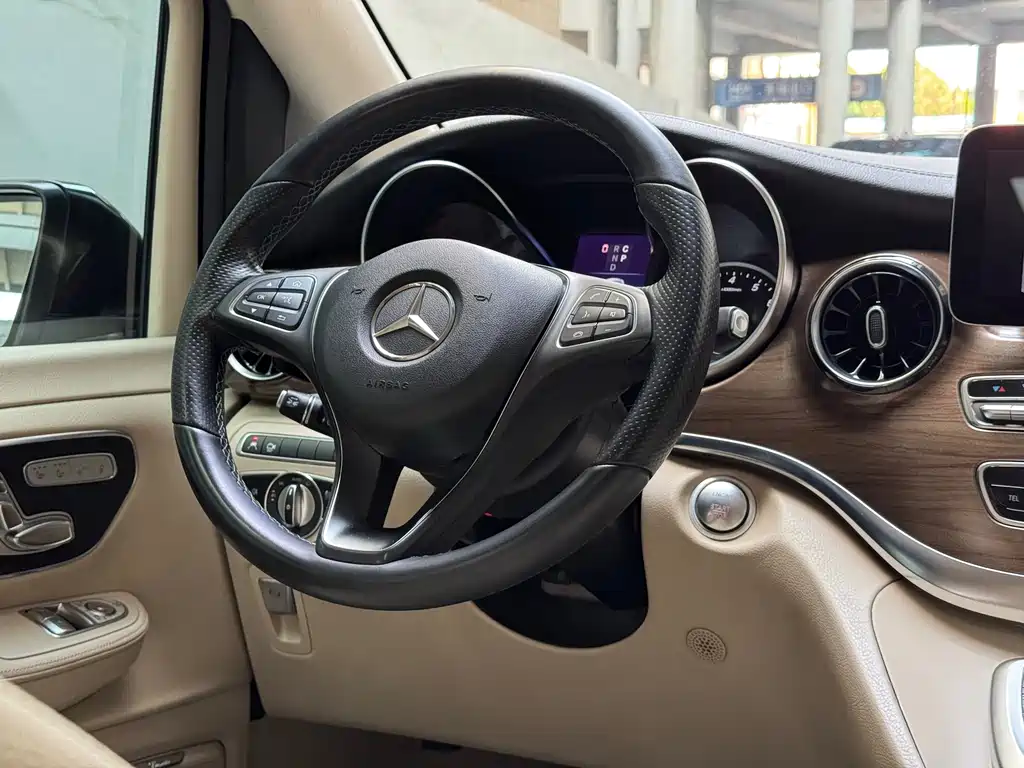 Mercedes-Benz V-Class — миниатюра 19