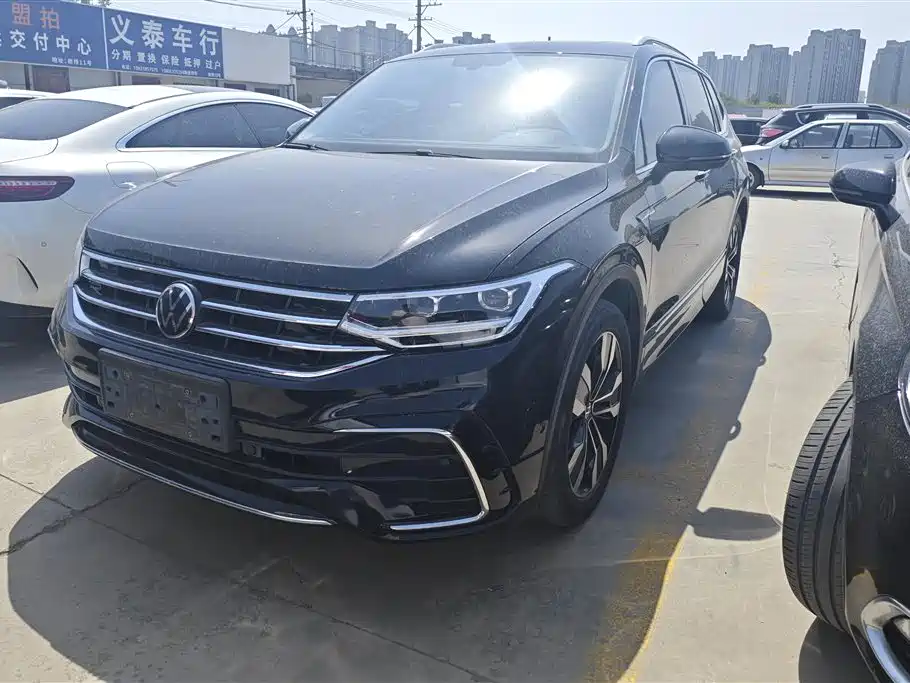 Volkswagen Tiguan L 2024