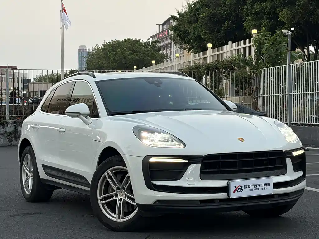 Porsche Macan — миниатюра 3