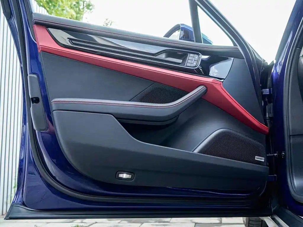 Porsche Panamera — миниатюра 12