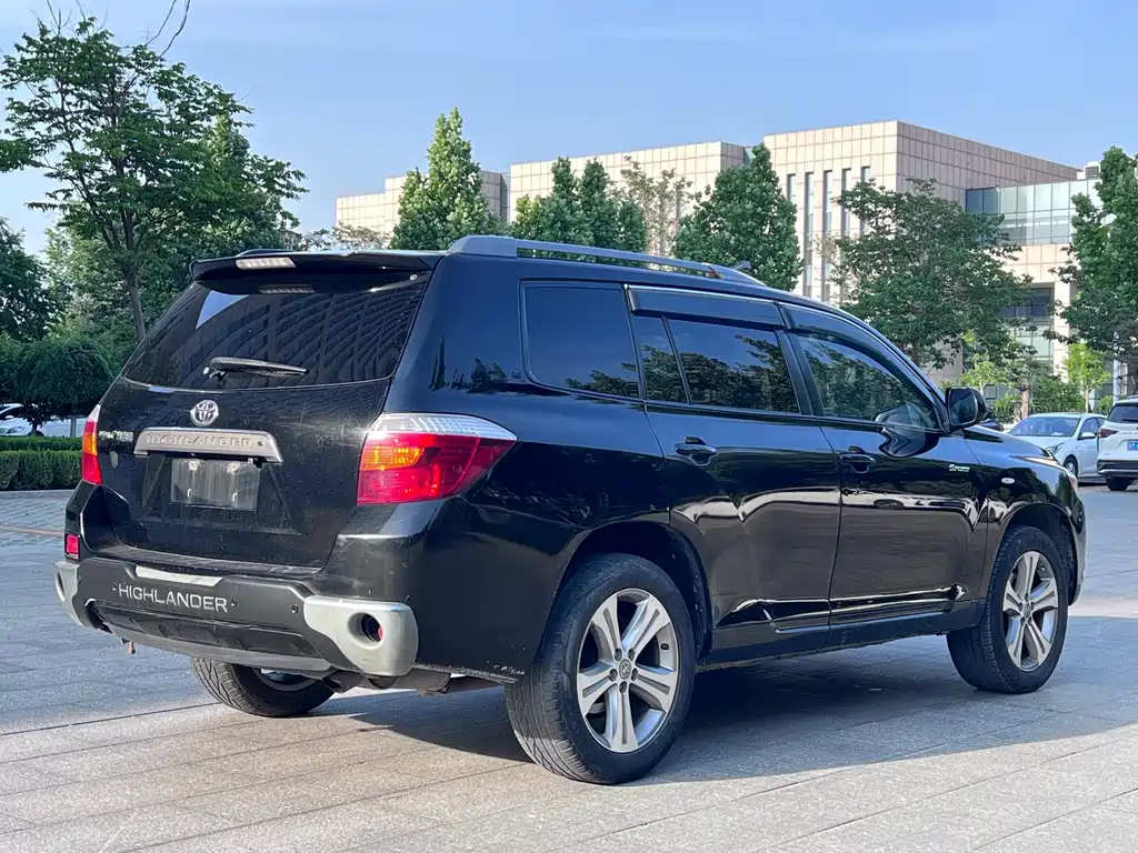 Toyota Highlander — миниатюра 4