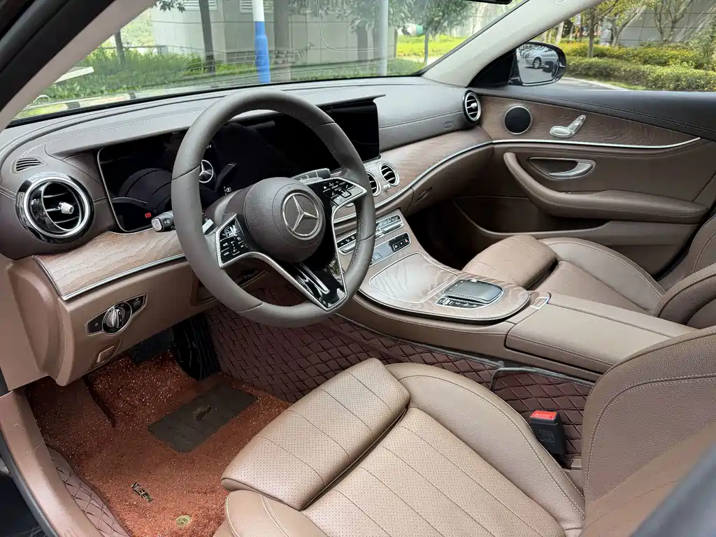 Mercedes-Benz E-Class — миниатюра 4