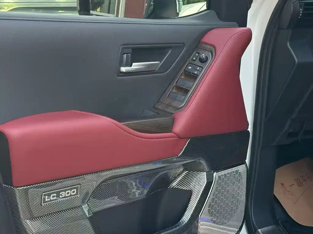 Toyota Land Cruiser — миниатюра 6