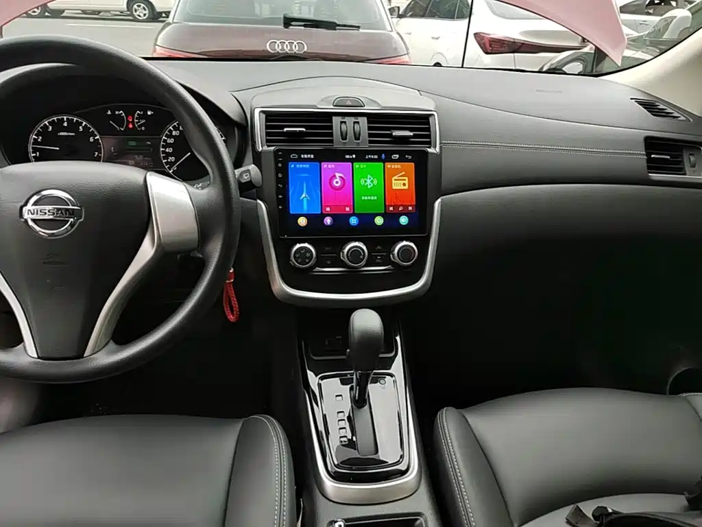 Nissan Tiida — миниатюра 13