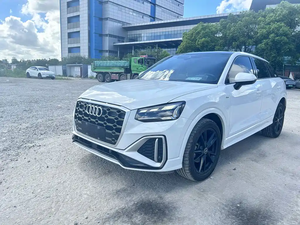 Audi Q2L — миниатюра 3