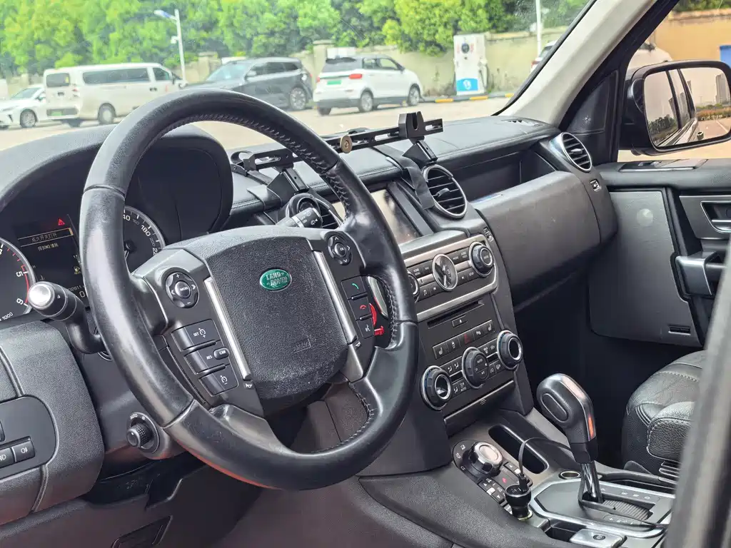 Land Rover Discovery — миниатюра 10