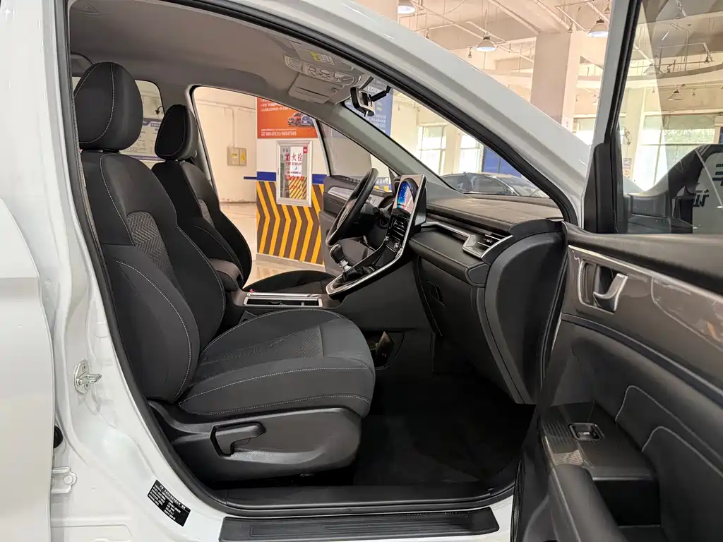 Haval M6 — миниатюра 11