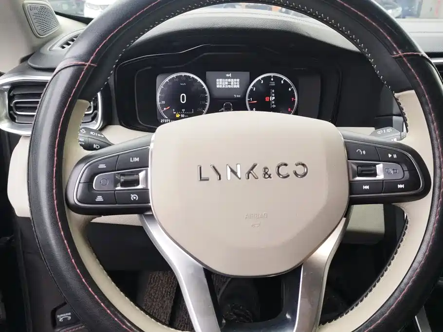Lynk & Co 01 — миниатюра 15