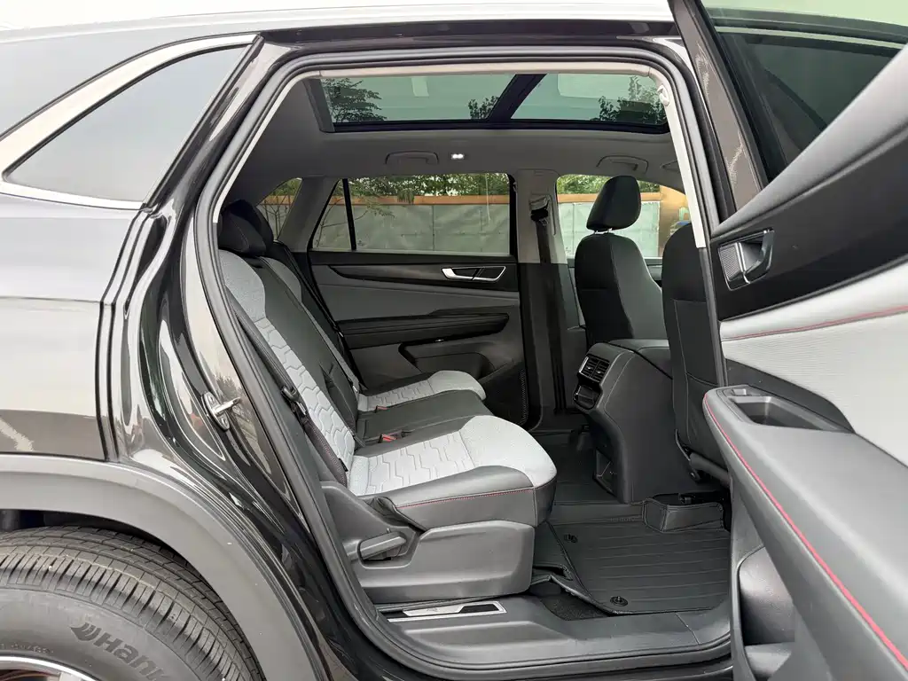 Volkswagen Teramont — миниатюра 15