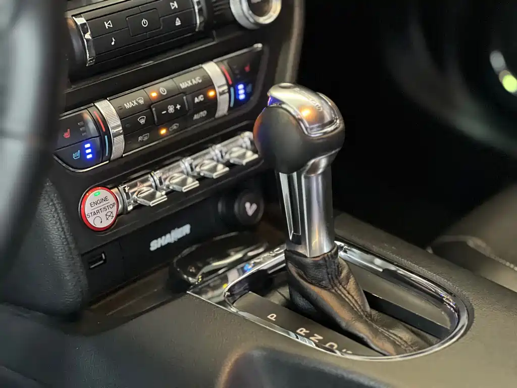 Ford Mustang — миниатюра 6