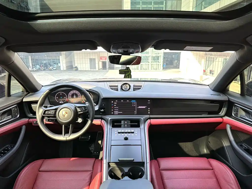 Porsche Panamera — миниатюра 6