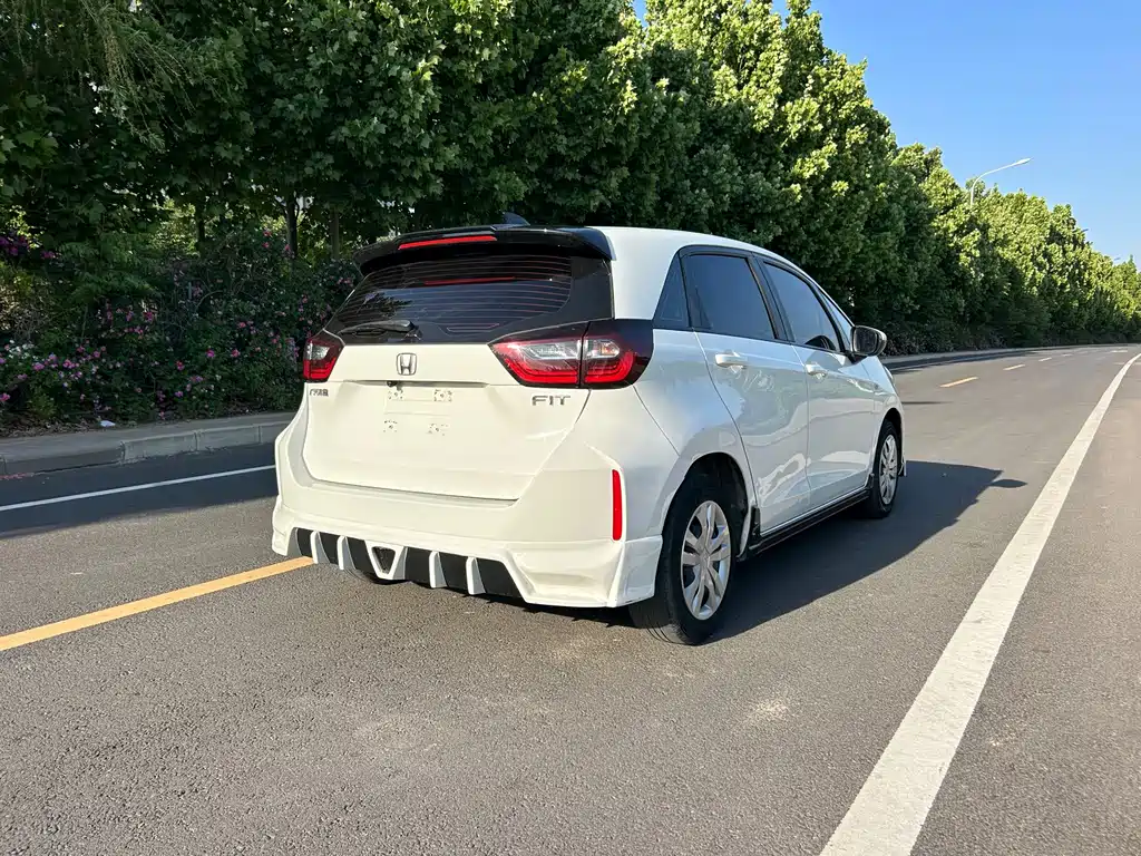 Honda Fit — миниатюра 12