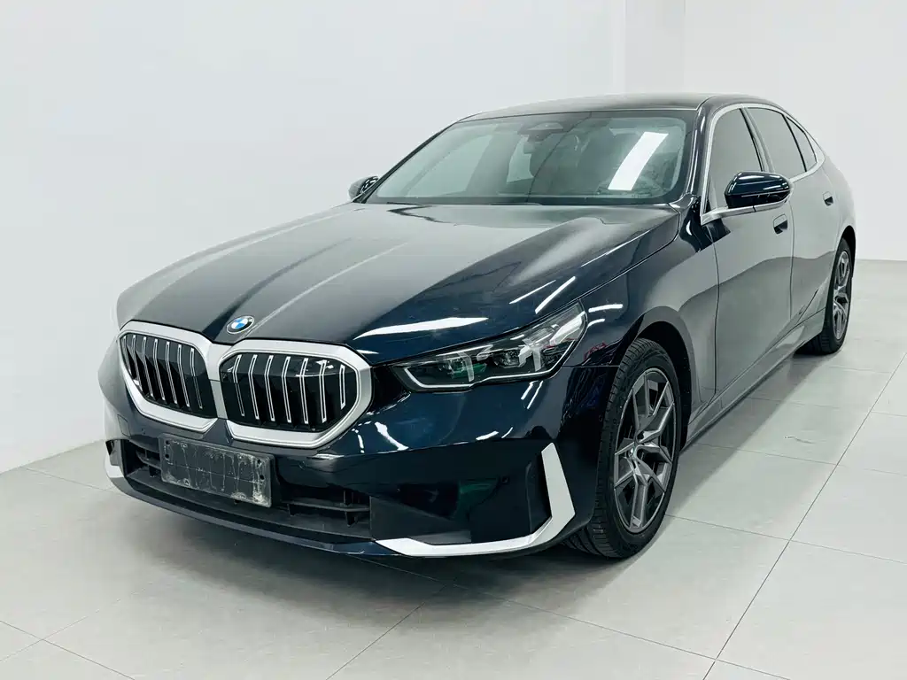 BMW 5 Series 2025