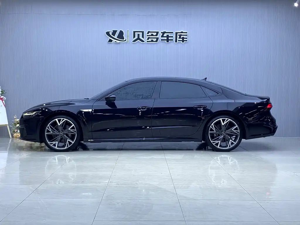 AUDI A7L