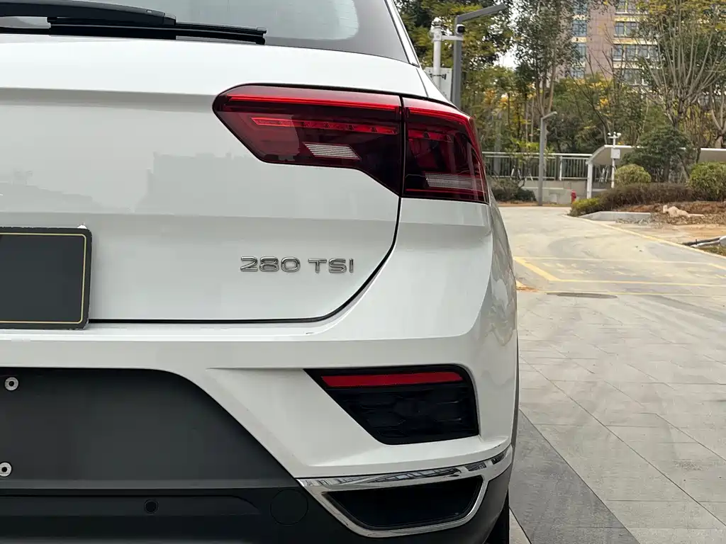 VOLKSWAGEN T ROC EXPLORING SONGS