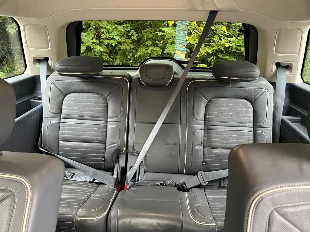 Lincoln Navigator — миниатюра 11