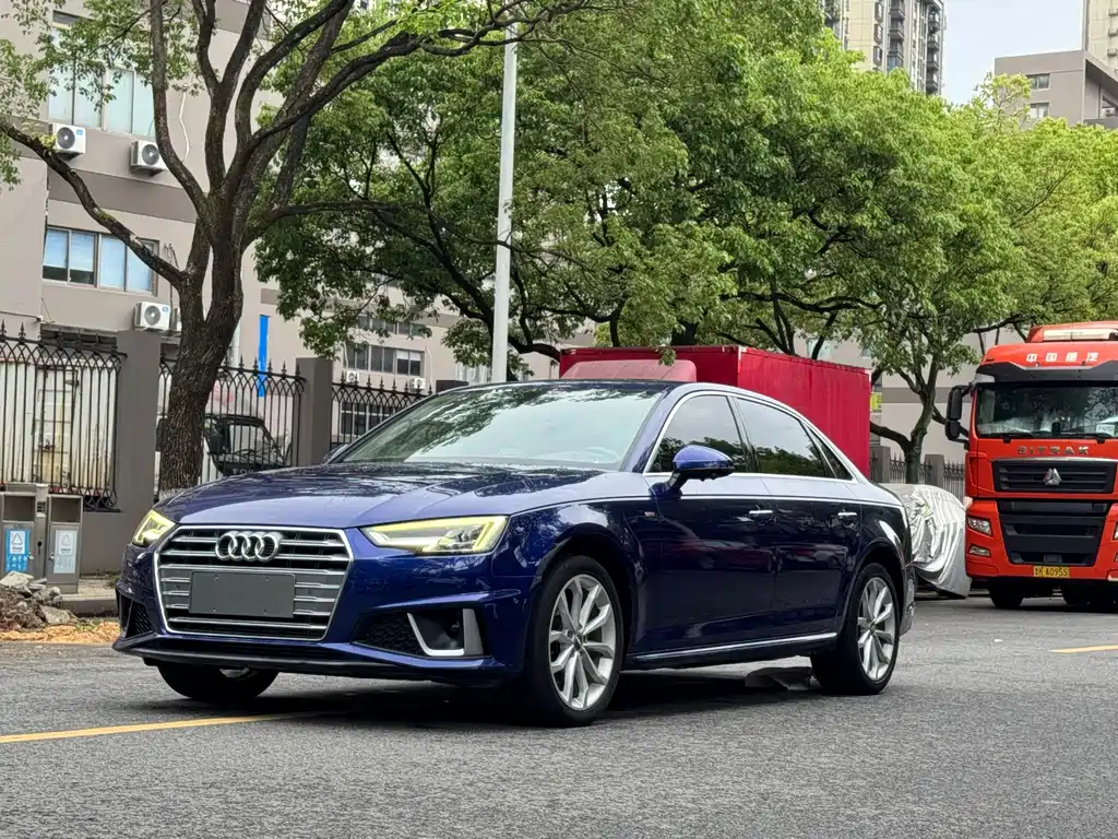 Audi A4L 2019