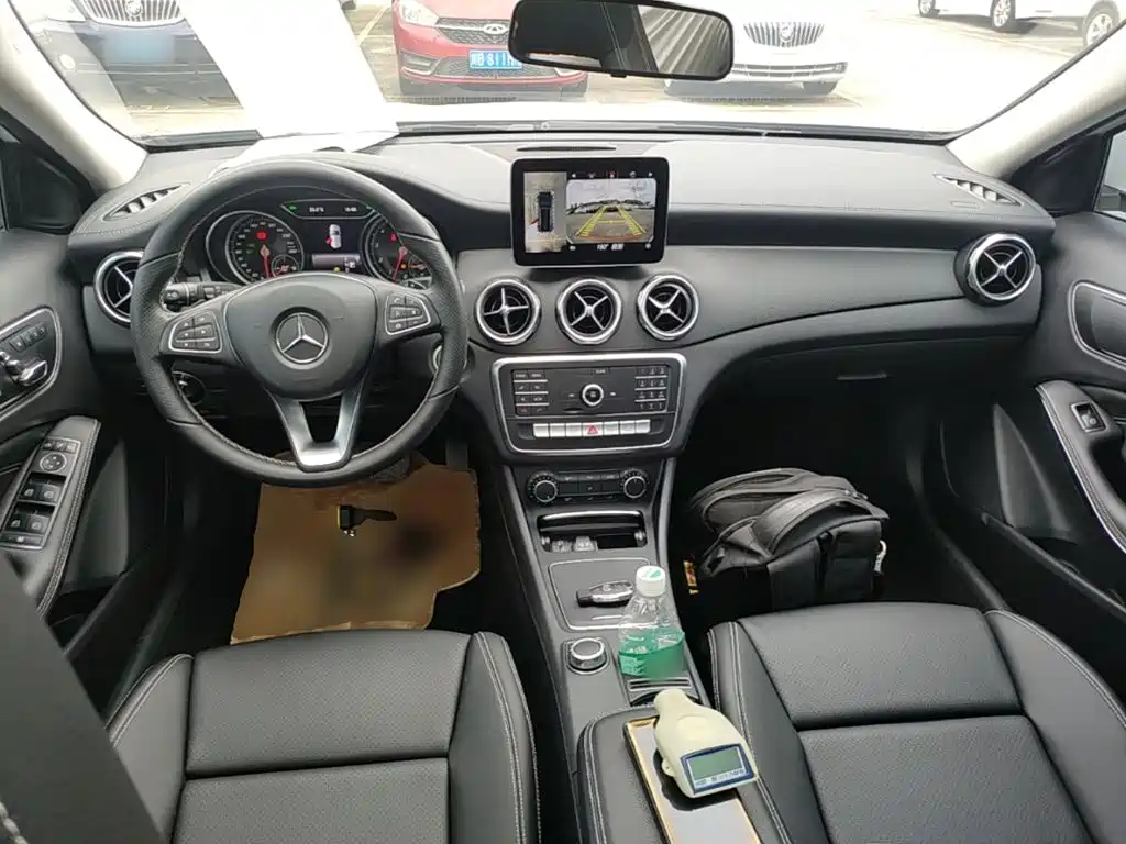 Mercedes-Benz GLA — миниатюра 10