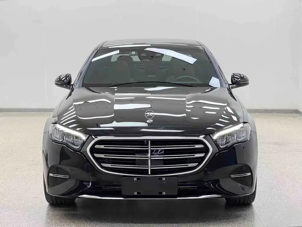 Mercedes-Benz E-Class — миниатюра 2