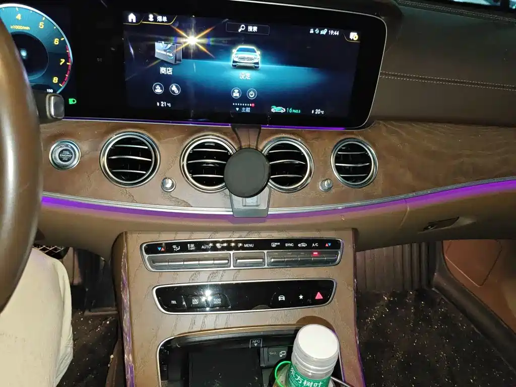 Mercedes-Benz E-Class — миниатюра 14
