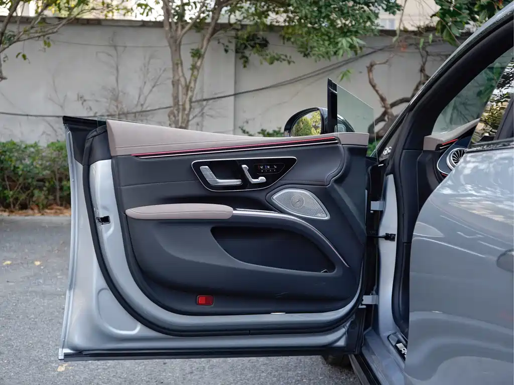 MERCEDES-BENZ EQS AMG