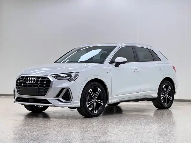 AUDI  Q3 2020