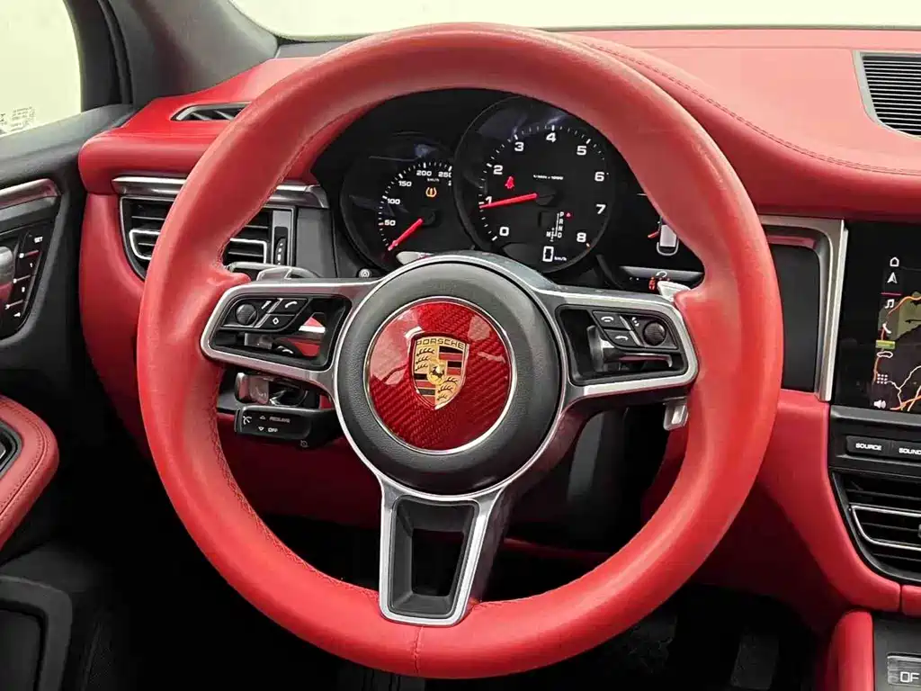 Porsche Macan — миниатюра 19