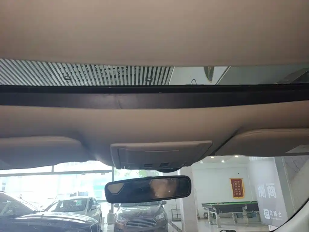 Ford Edge (Import) — миниатюра 18
