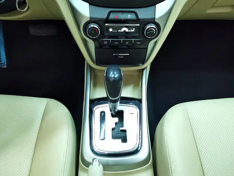Changan Eado — миниатюра 16