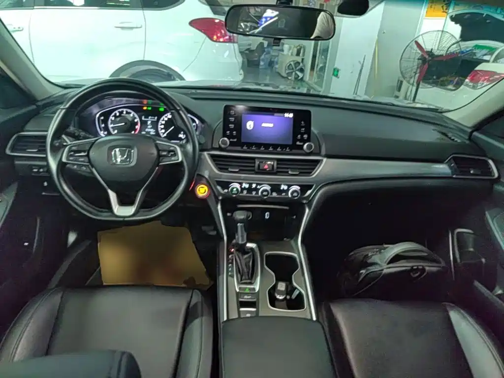 Honda Accord — миниатюра 10