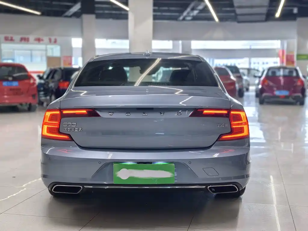 Volvo S90 — миниатюра 4