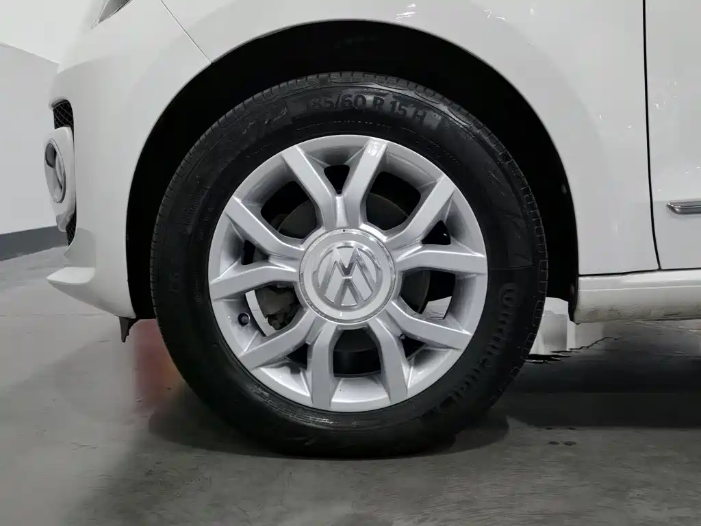 Volkswagen up! — миниатюра 17