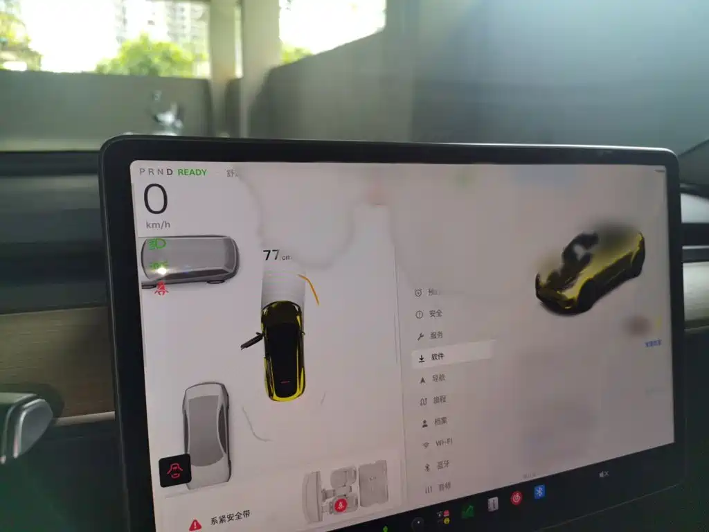 Tesla Model Y — миниатюра 4