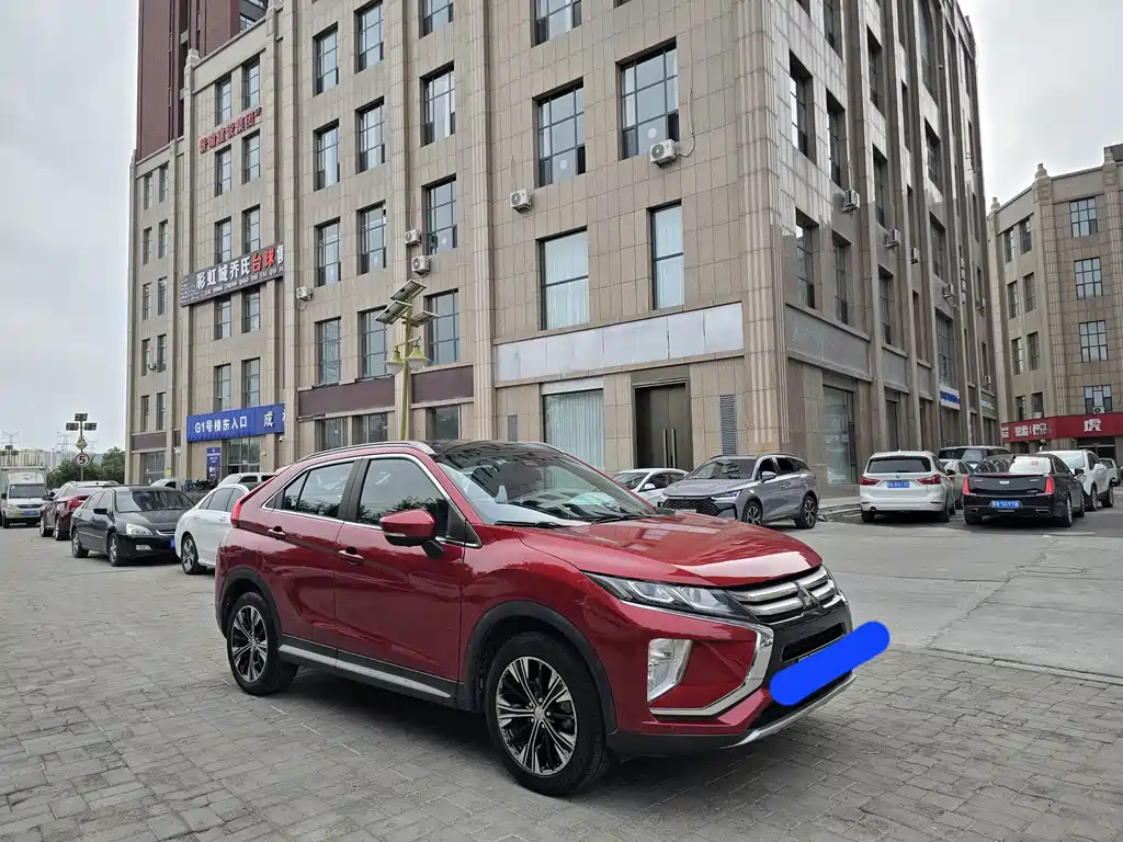 Mitsubishi Eclipse Cross — миниатюра 5