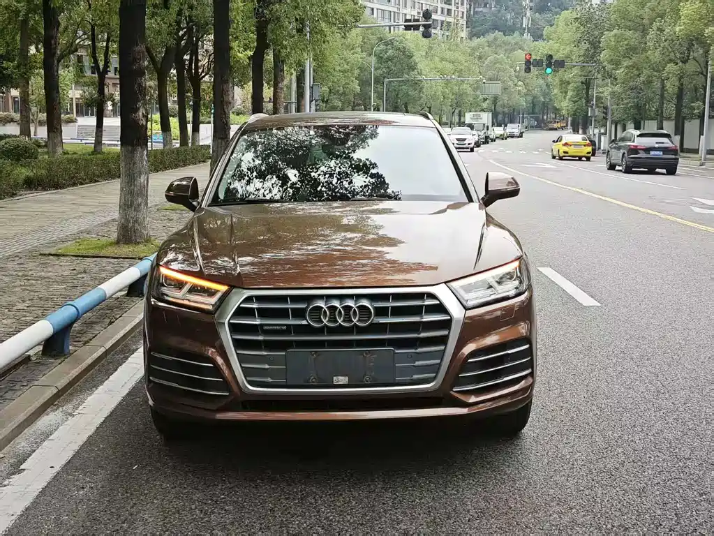 Audi Q5L — миниатюра 2