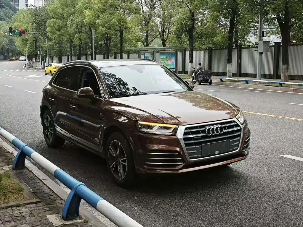Audi Q5L — миниатюра 3