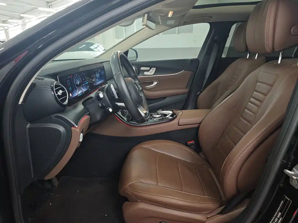 Mercedes-Benz E-Class — миниатюра 17