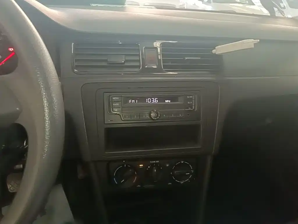 Volkswagen Santana — миниатюра 13