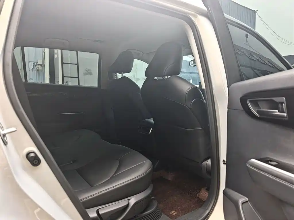 Toyota Highlander — миниатюра 16
