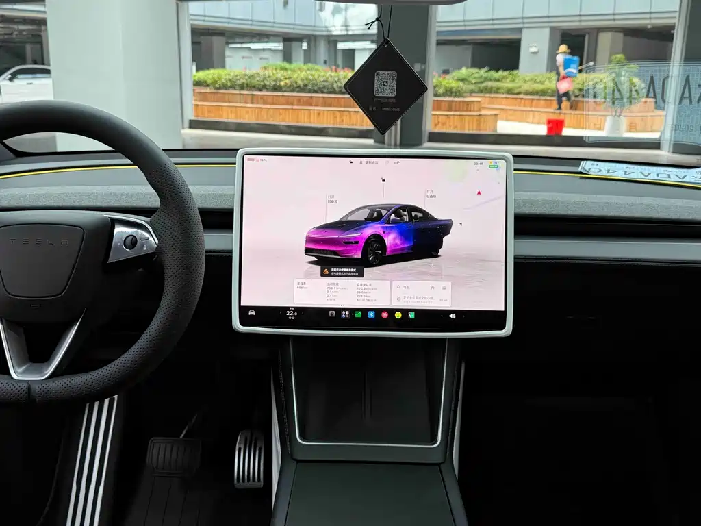 Tesla Model Y — миниатюра 16