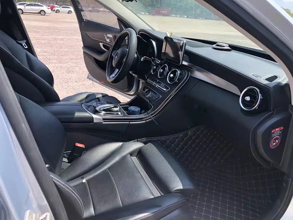 Mercedes-Benz C-Class Facelift C 200 L Sport Type, фото 6