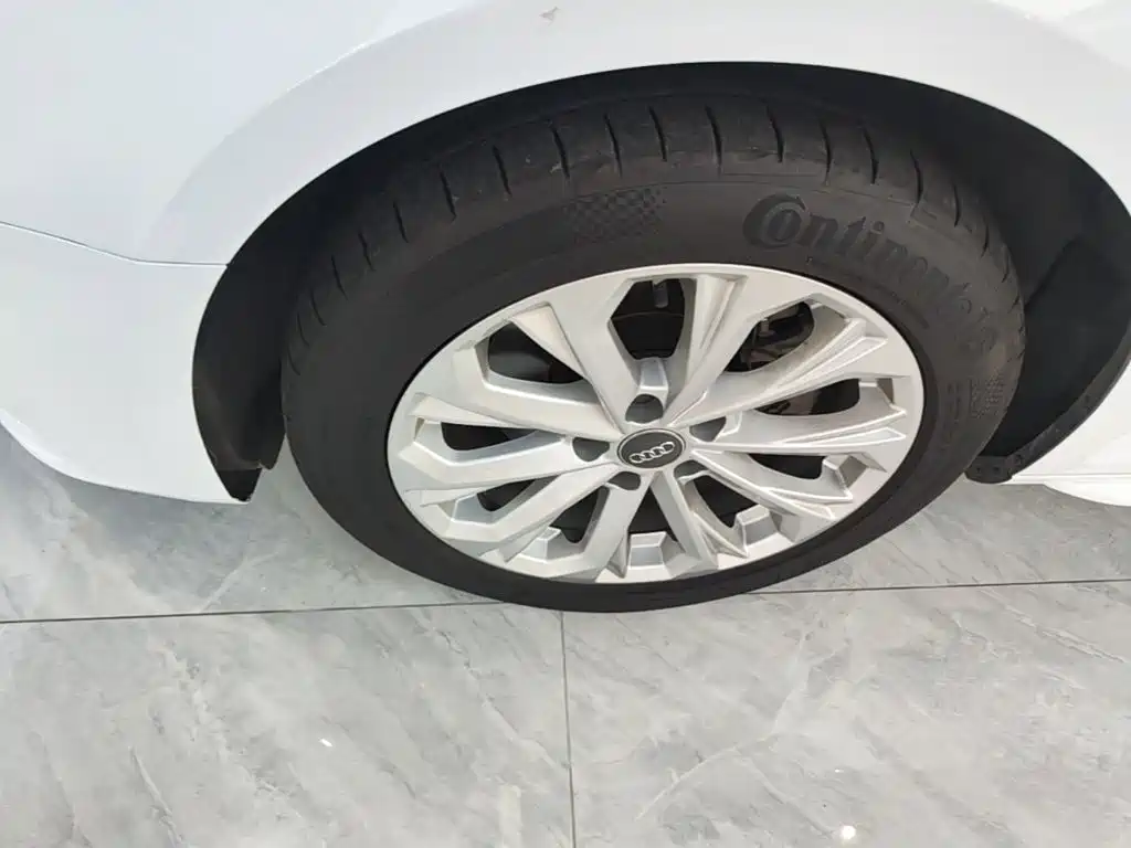 Audi A4L — миниатюра 23