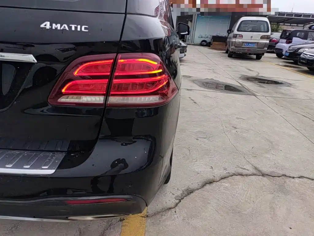 Mercedes-Benz GLE (Import) — миниатюра 8