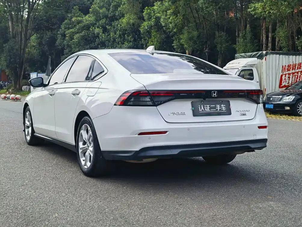 Honda Accord — миниатюра 5