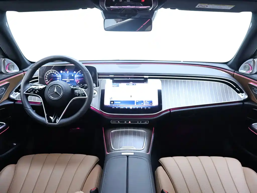 Mercedes-Benz E-Class — миниатюра 13