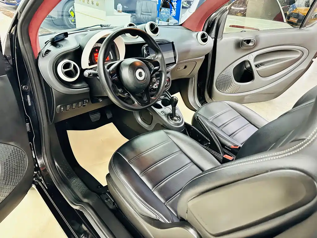 smart Smart Fortwo — миниатюра 16