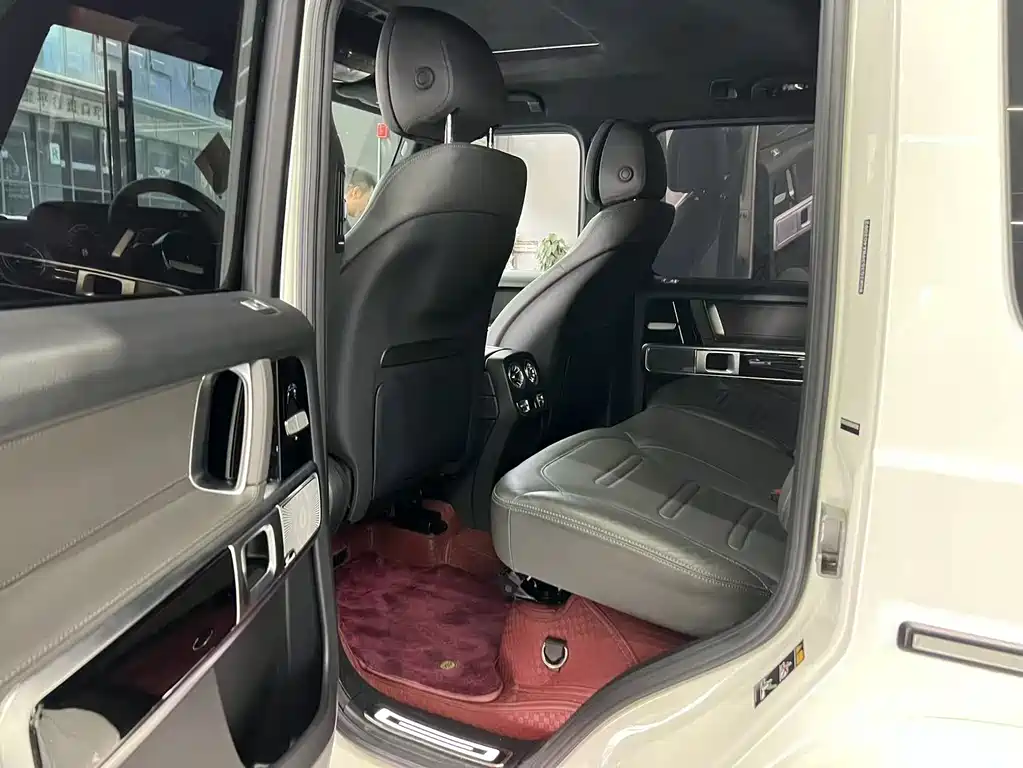 Mercedes-Benz G-Class — миниатюра 6