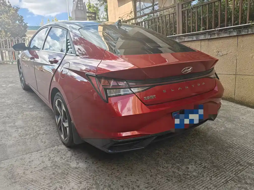 Hyundai Elantra — миниатюра 6