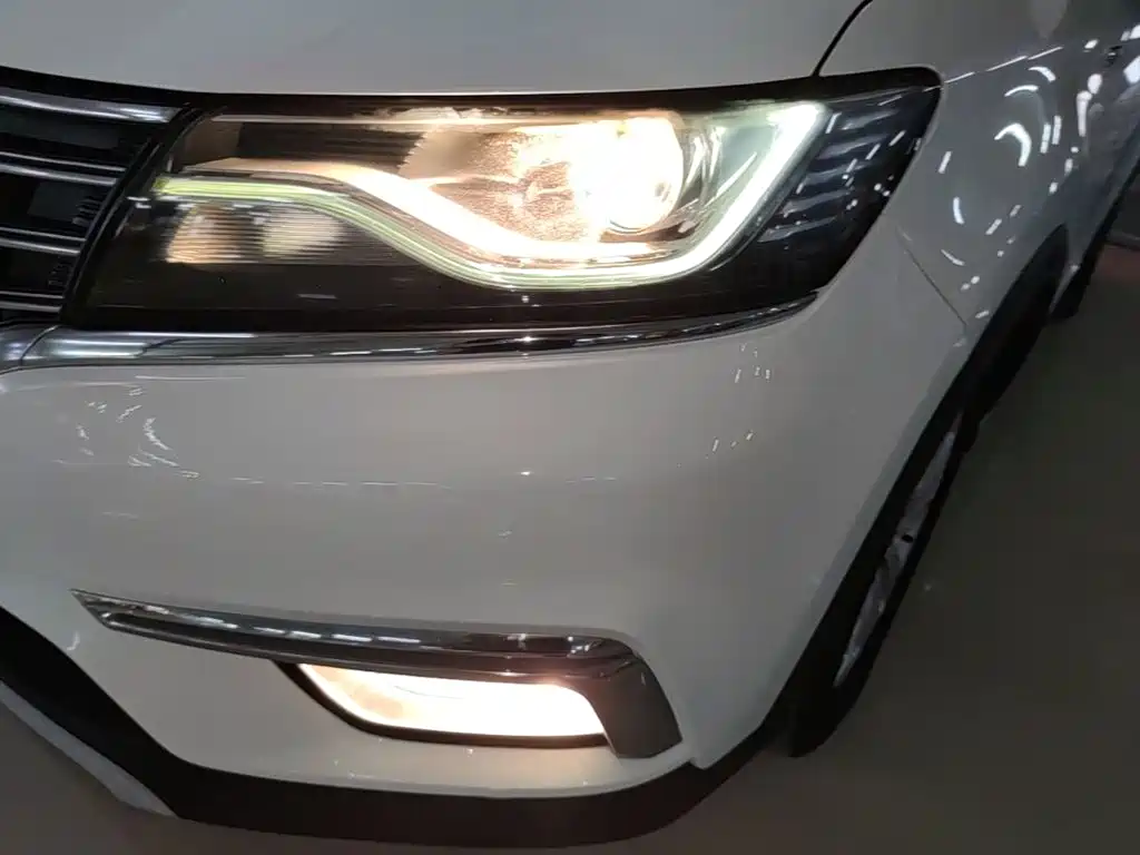 Roewe RX5 — миниатюра 24