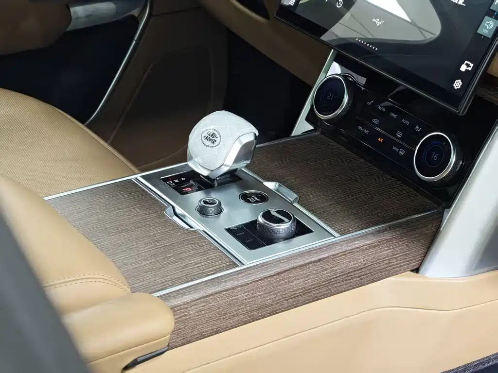 Land Rover Range Rover — миниатюра 9